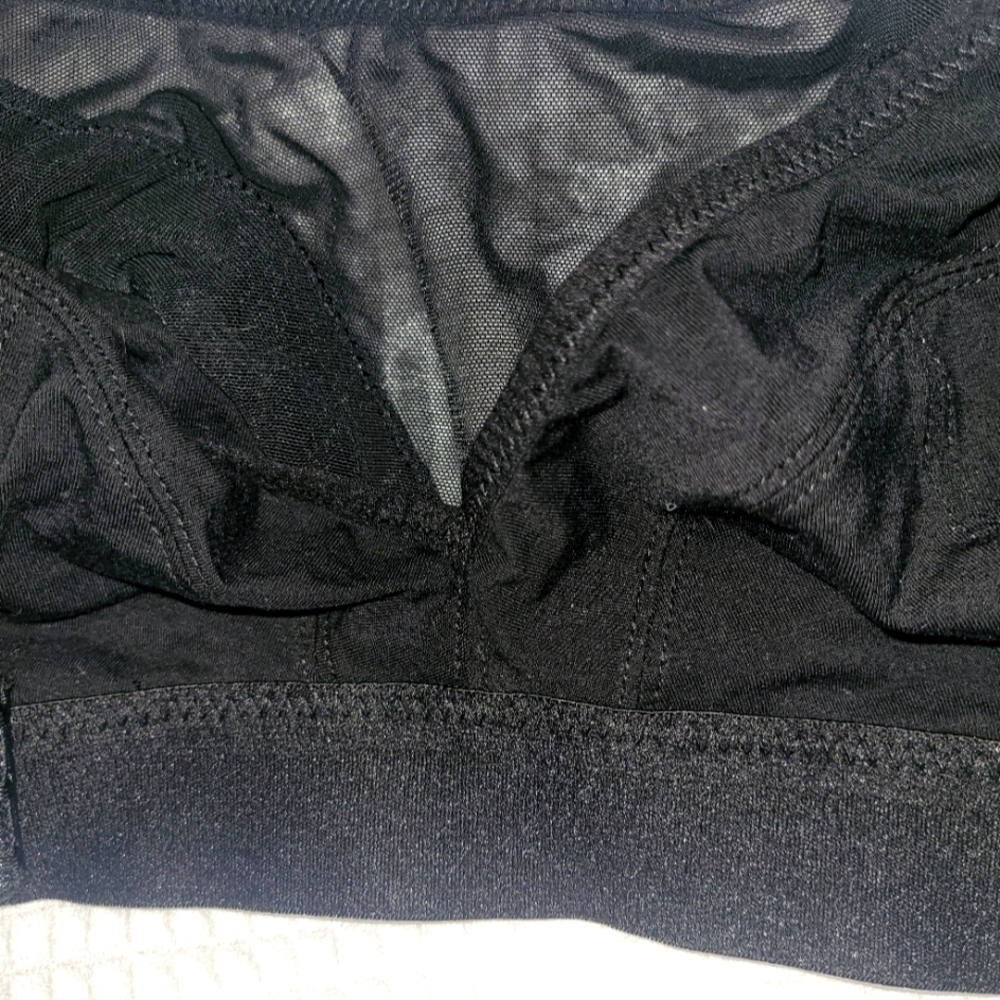 Black Nursing Bra Size Large NWOT